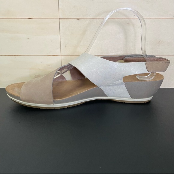 Dansko Vicki Sandals Cream Taupe Women's Size 12 Shoes EU42 Leather Slingback - Picture 2 of 11